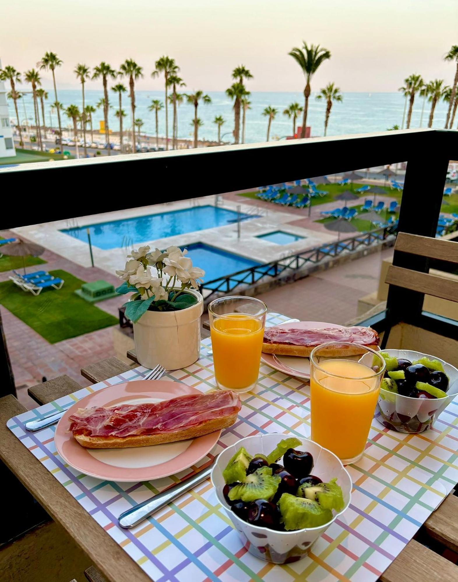 Aloha Playa Vistas Al Mar Lejlighed Benalmádena Eksteriør billede