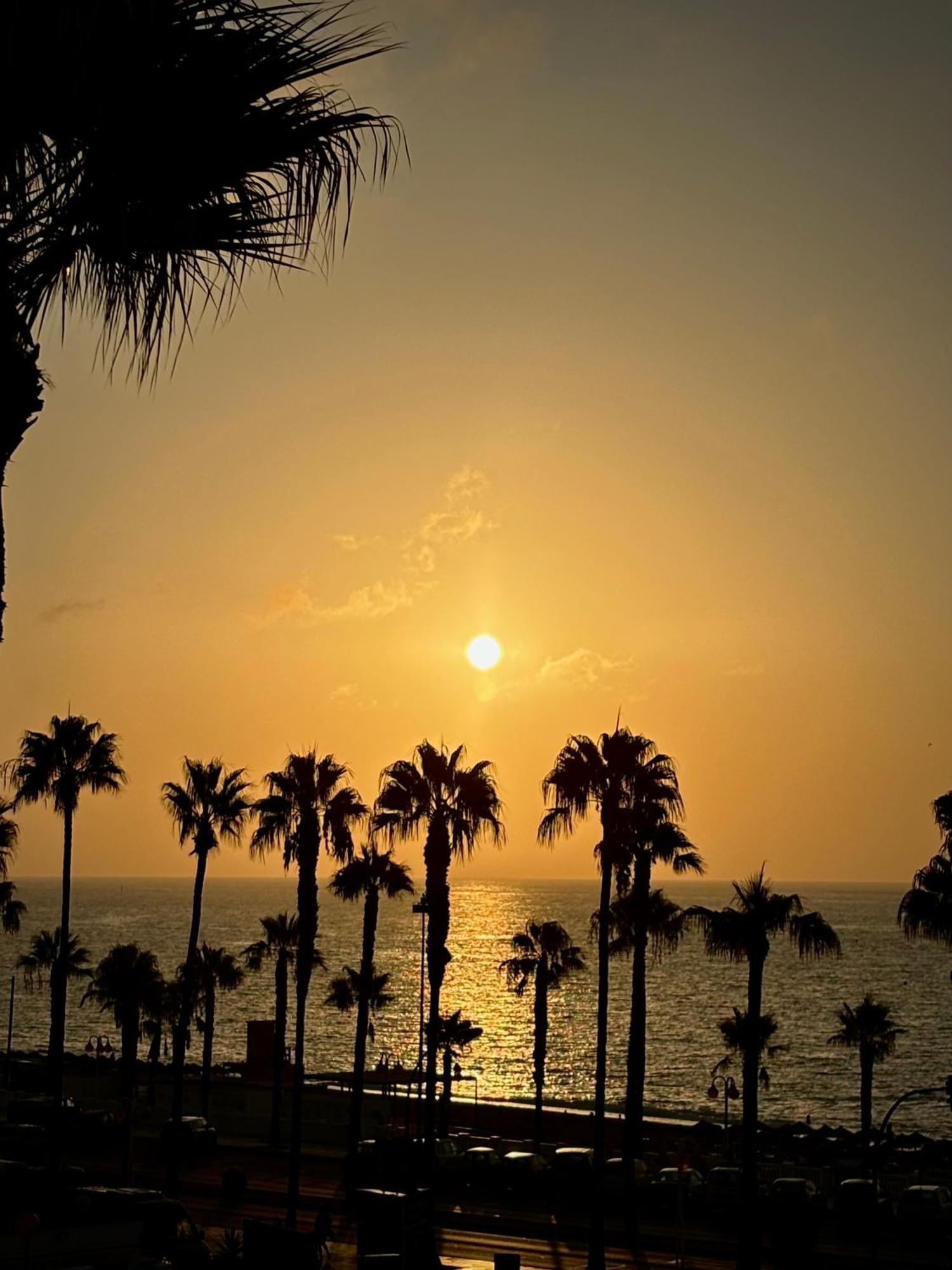 Aloha Playa Vistas Al Mar Lejlighed Benalmádena Eksteriør billede